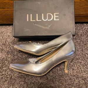 Women's Metallic Silver Heels